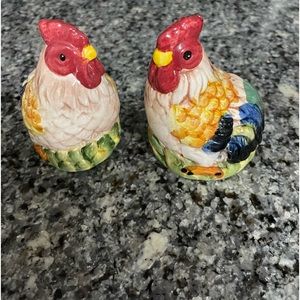 salt and pepper shakers